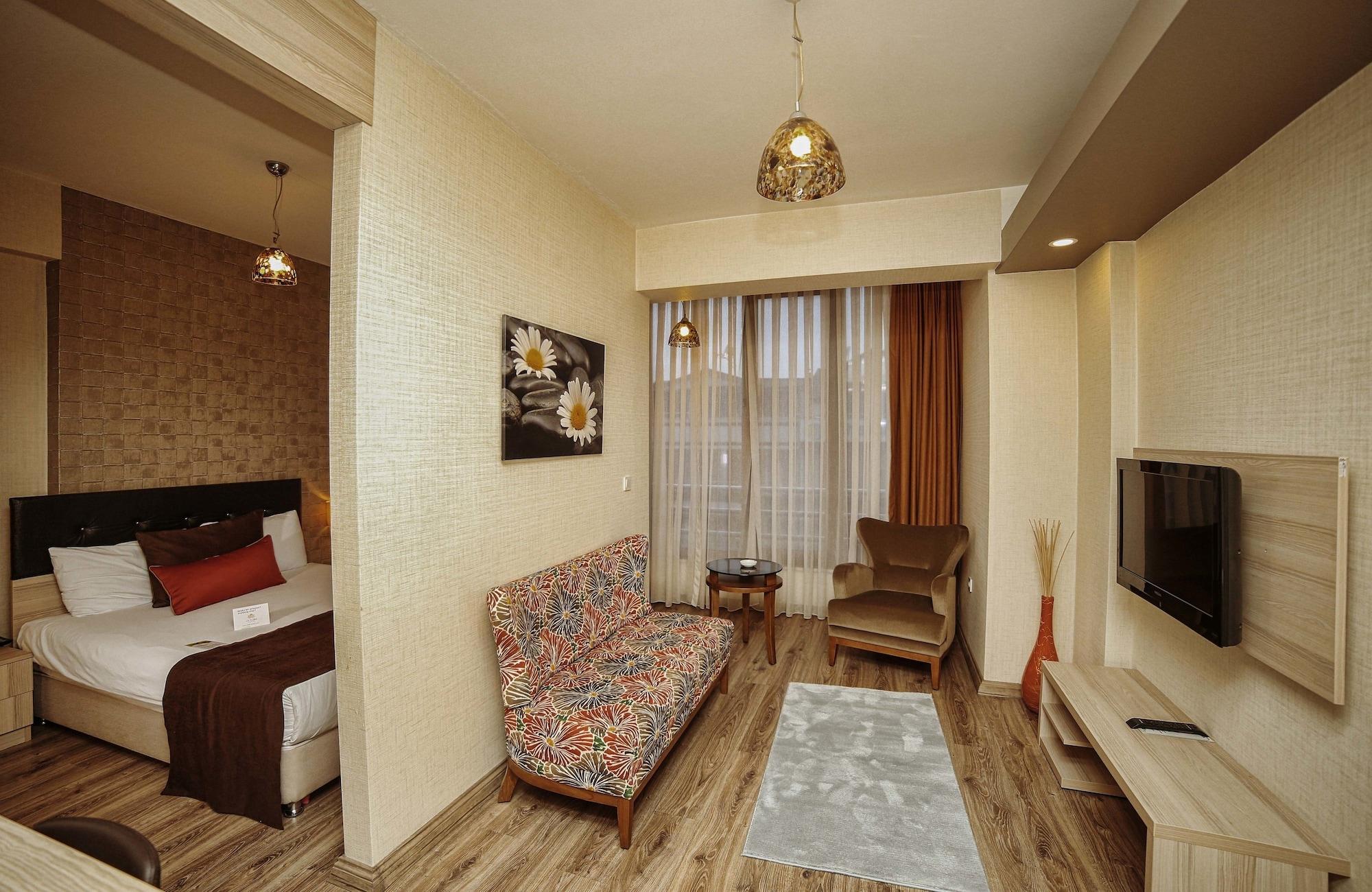 La Flora House Hotel コジャエリ エクステリア 写真