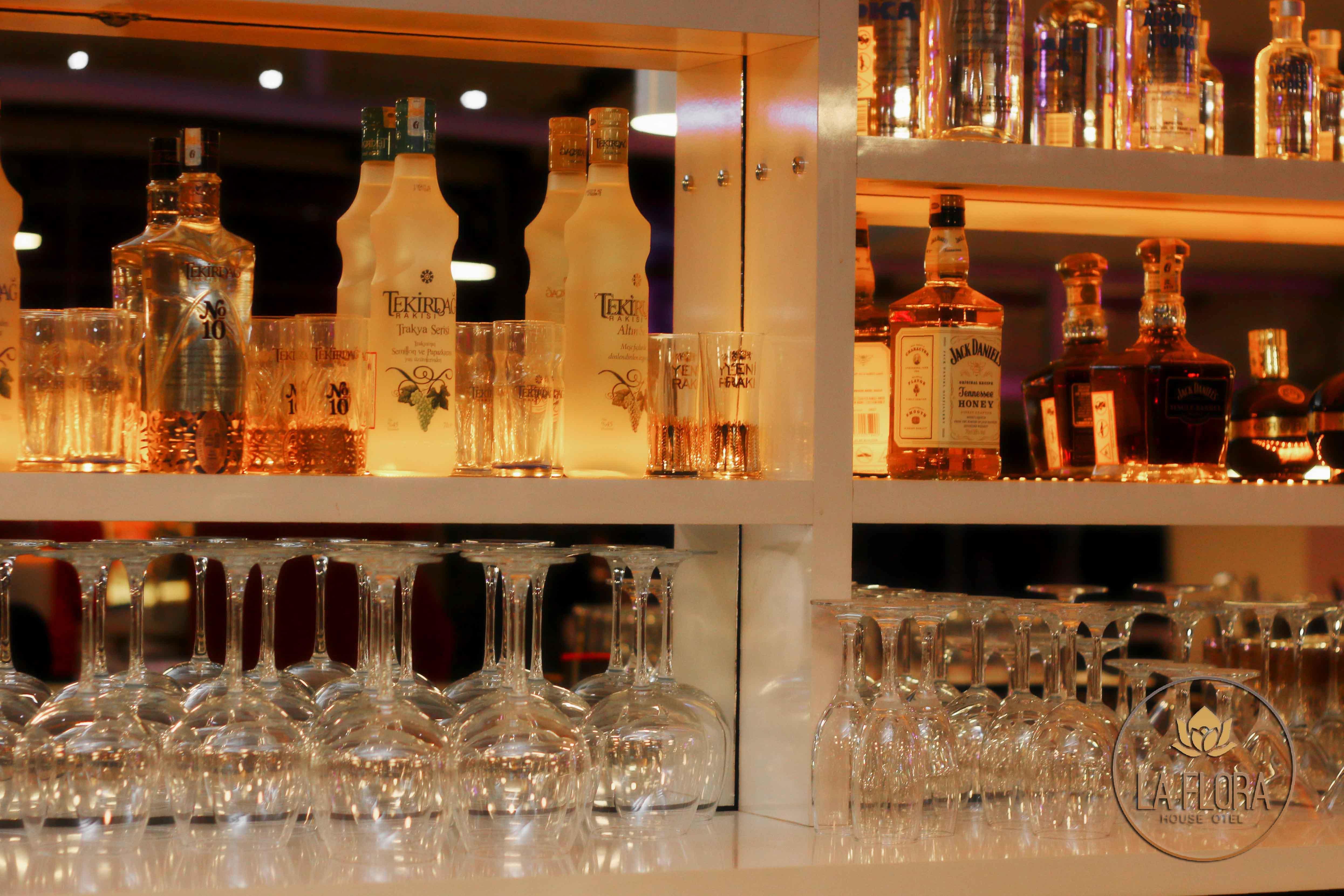 La Flora House Hotel コジャエリ エクステリア 写真