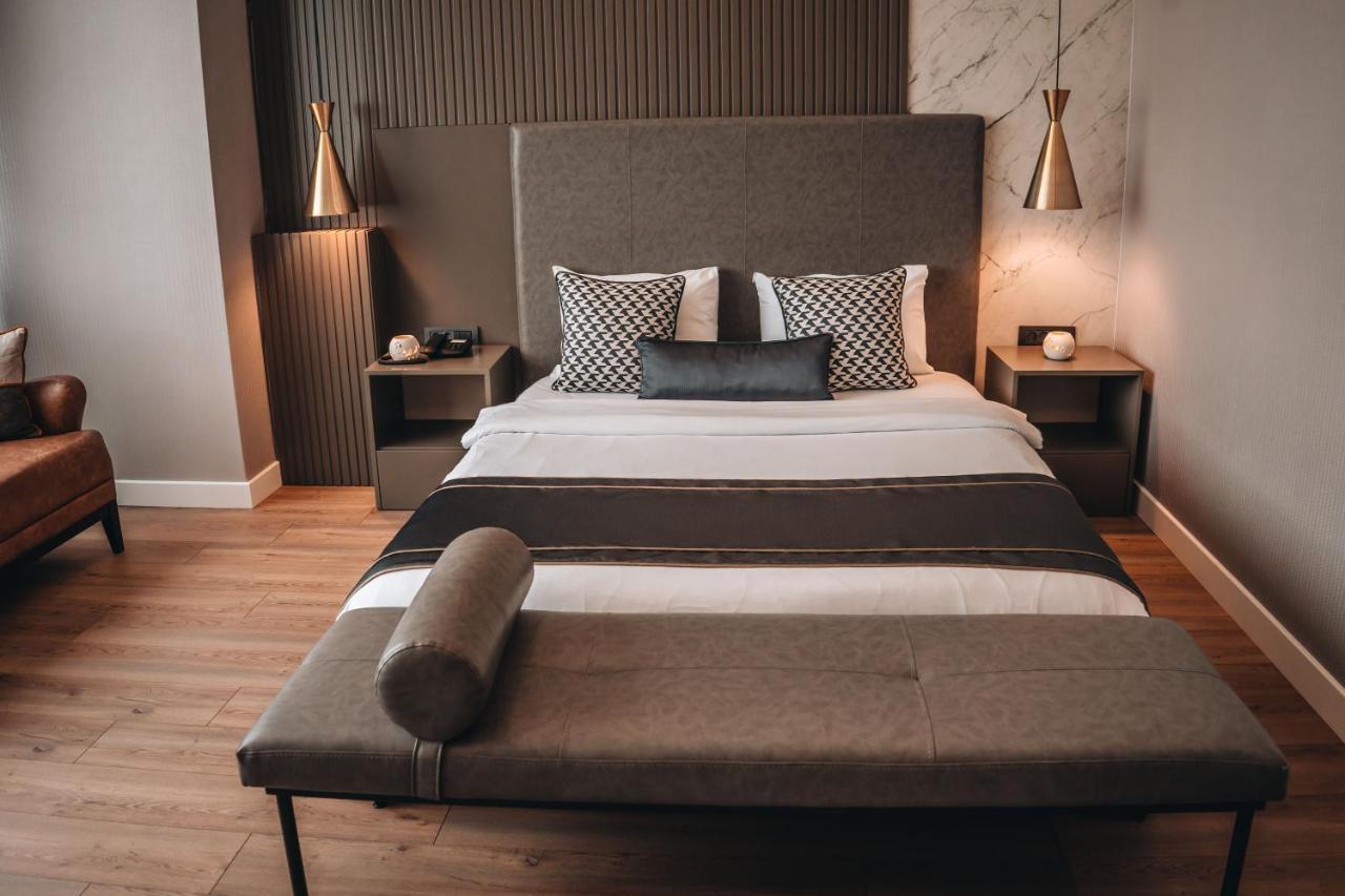 La Flora House Hotel コジャエリ エクステリア 写真