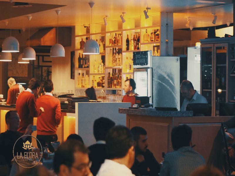 La Flora House Hotel コジャエリ エクステリア 写真