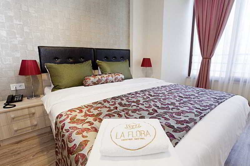 La Flora House Hotel コジャエリ エクステリア 写真