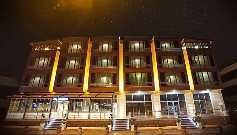 La Flora House Hotel コジャエリ エクステリア 写真